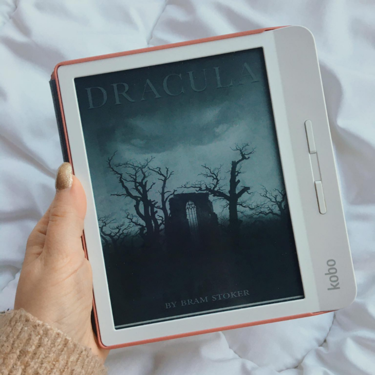 Dracula by Bram Stoker - Book recommendations - Inspire to Glow