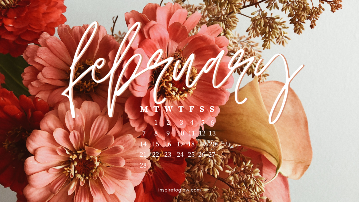 February 2022 Pretty Desktop Wallpaper - Pink Peach Orange Flower Bouquet - Calendar Monday Start