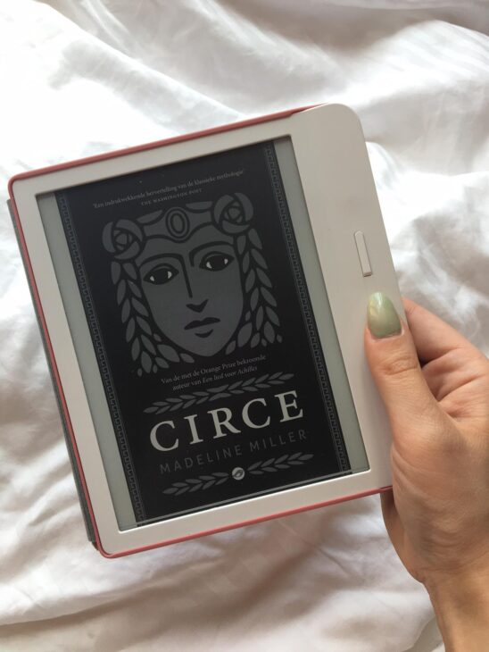 The Best Books I read in the first 6 months of 2022 - Circe by Madeline Miller - Historical Fantasy Book - Inspire to Glow Blog
